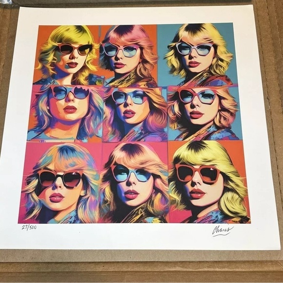 Taylor Swift Art - Hand Signed by Charis First printing - 27 of 500 - Picture 9 of 9